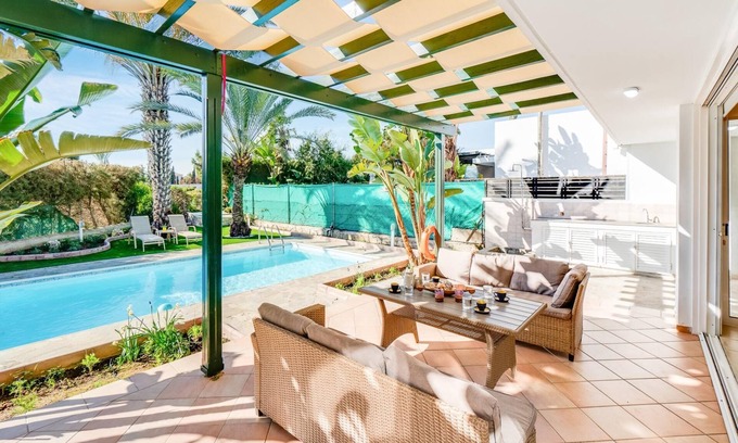 Possidon Beach Gardens Villa | Villa Poseidon Gardens