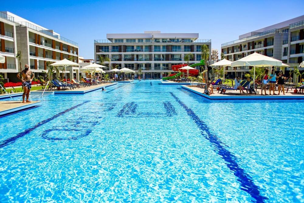 Trikomo Apartment | Charming Flat with Shared Pool Near Beach