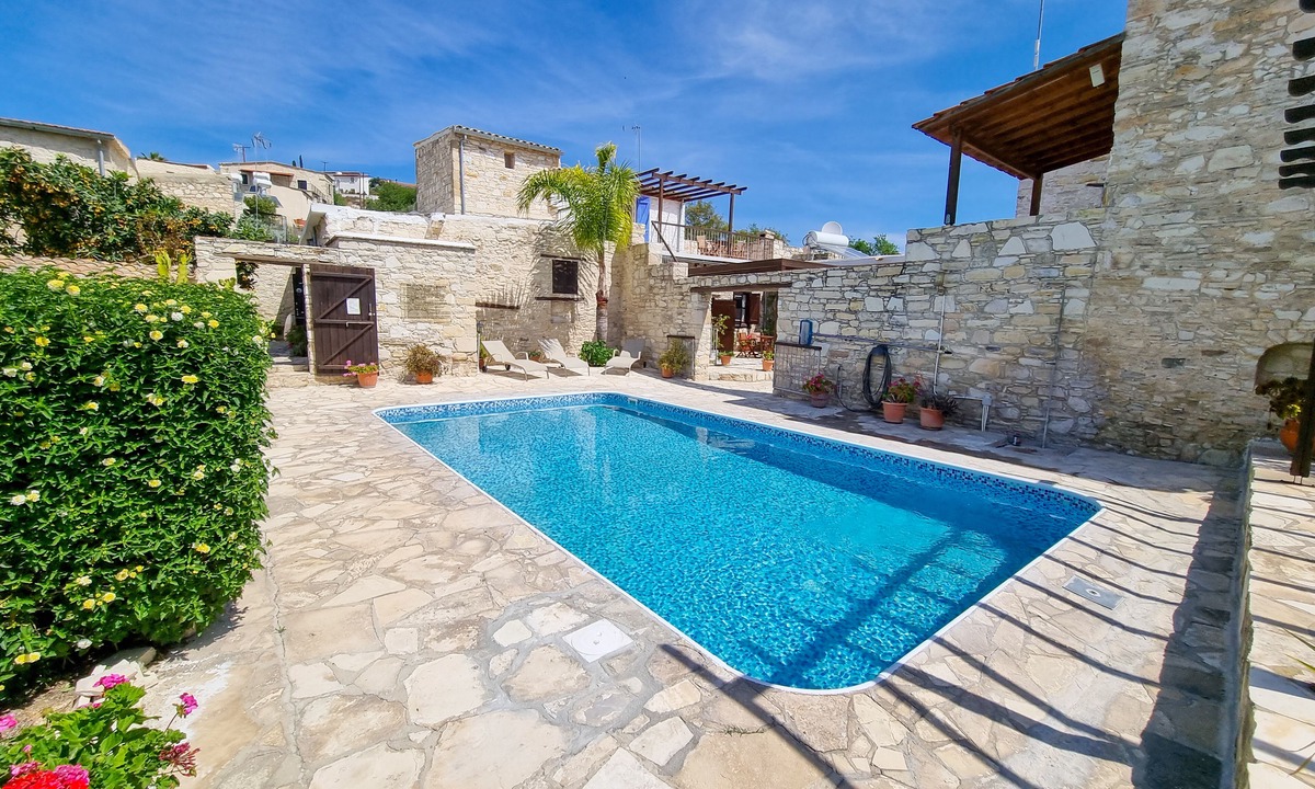 Skarinou Apartment | Athena Wisdom Studio