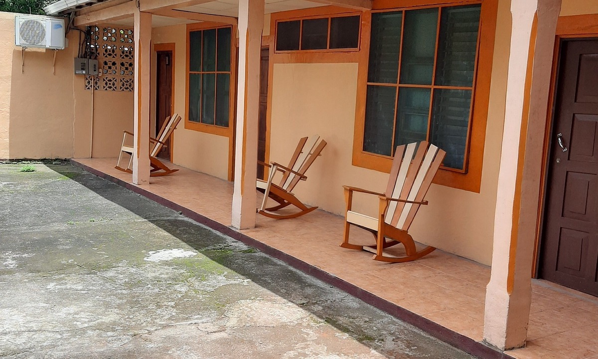 San Carlos Hotel | Hotel Cabinas Leyko