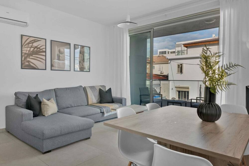 Strovolos Apartment | Phaedrus Living: Eolus Residences Artemis