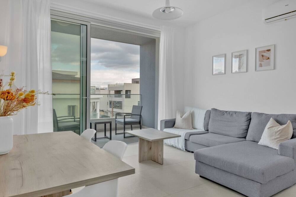 Strovolos Apartment | Phaedrus Living: Eolus Residences Hera