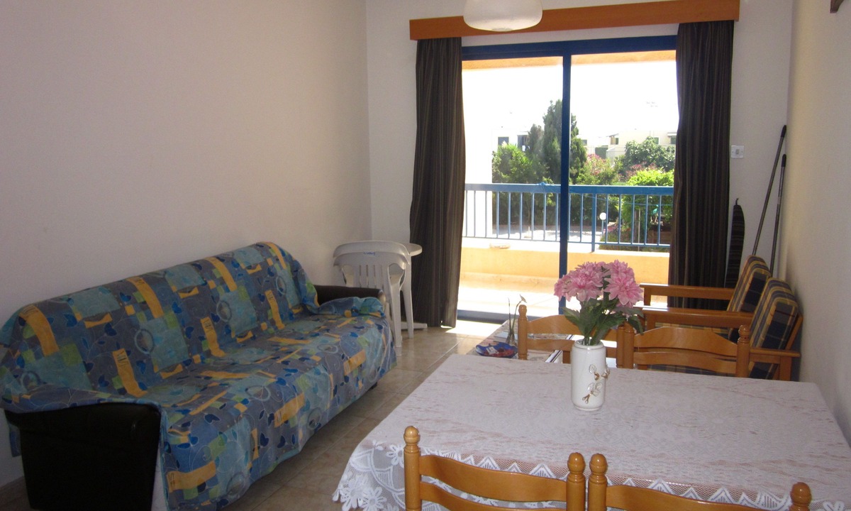 Paphos Apartment | Georgia Apartments