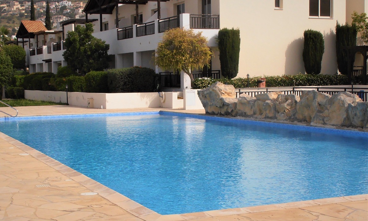 Peyia Town Apartment | New listing - Ground floor Studio apartment with Aircon, WIFI & 3 pools