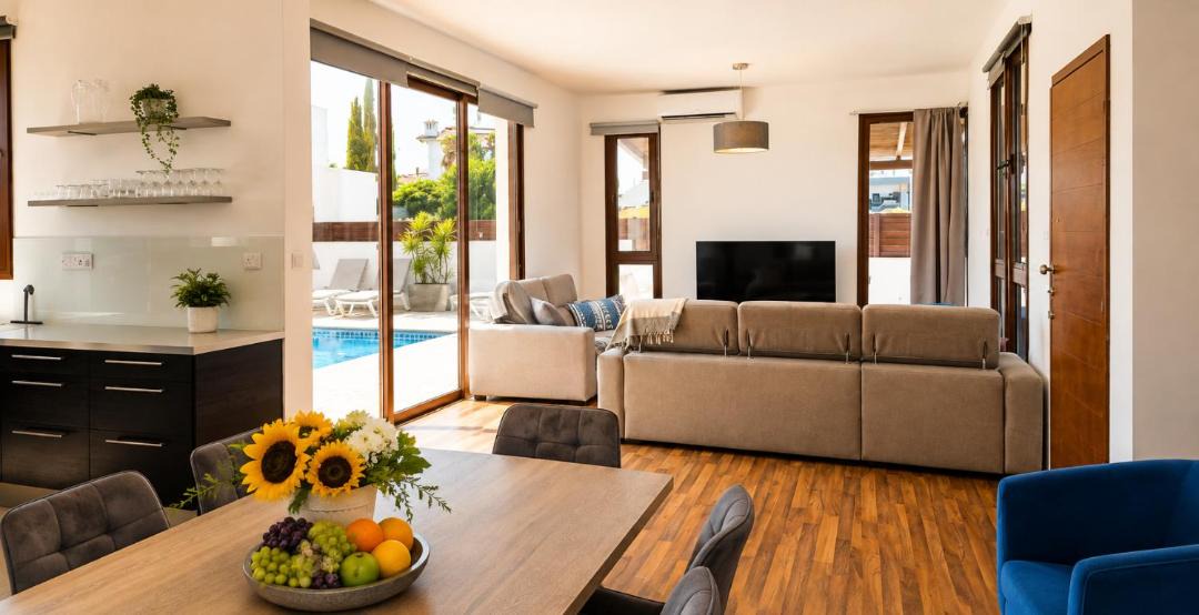 Oroklini Villa | Palm Tree Villa By Staycom
