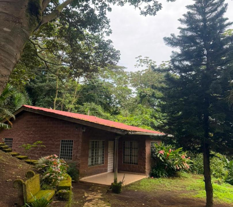 El Crucero House | Casa Las Nubes, El Crucero Managua