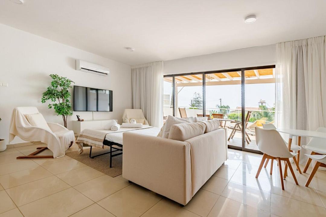 Oroklini Apartment | Oroklini Hills Modern Sea View Apartments