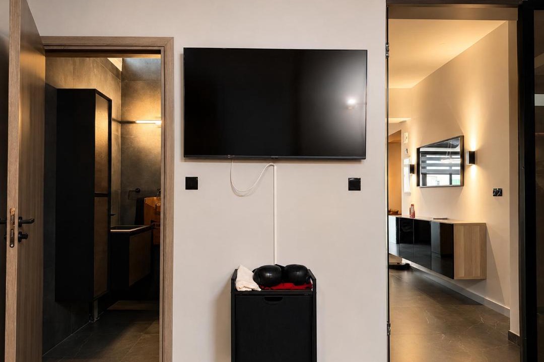 Limassol Apartment | The below zero experience - designer city!