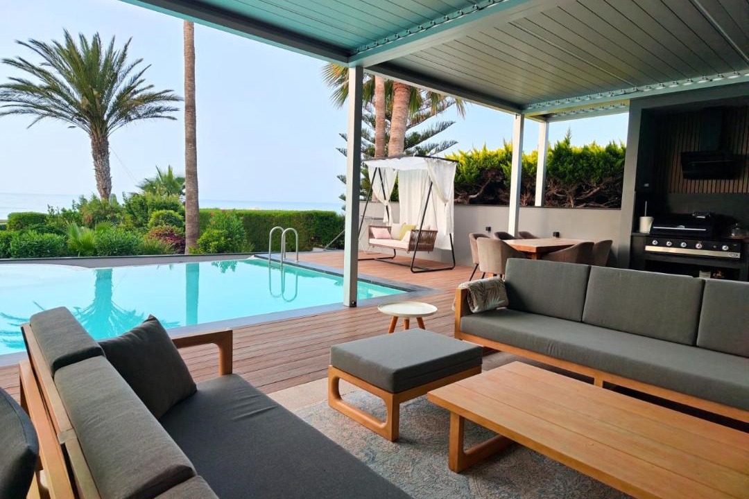 Mazotos Villa | Villa Del Mar with Heated Pool & Spa