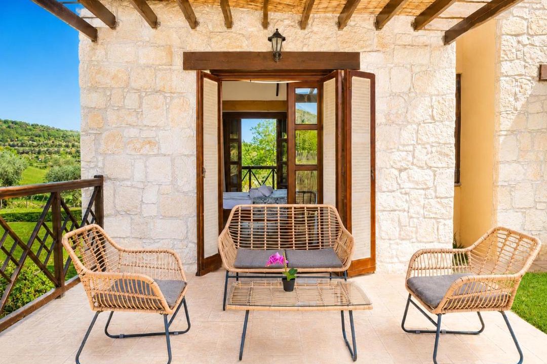 Peristerona Villa | Villa River View