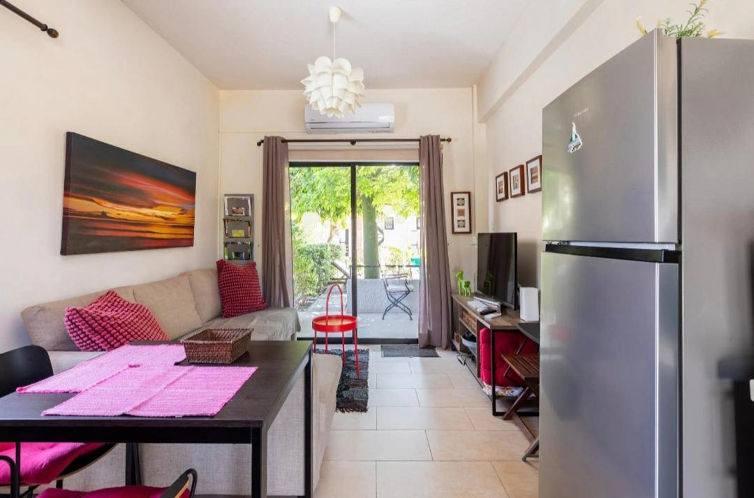 Pervolia Apartment | Near the beach Aparment with garden