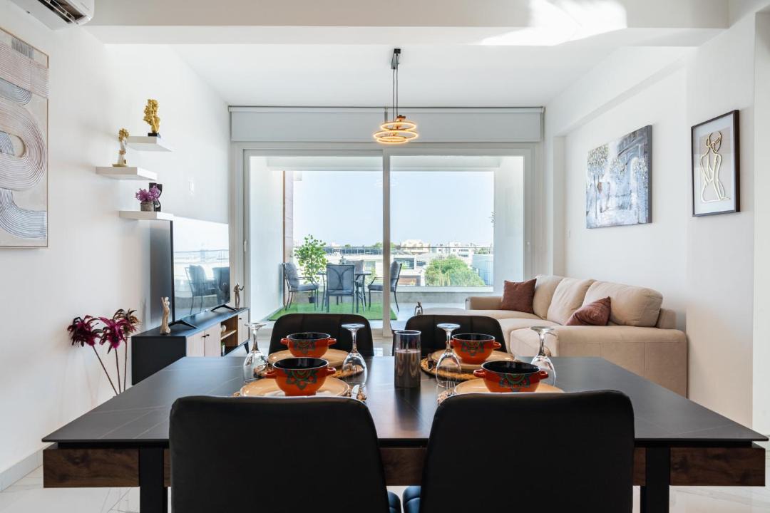 Larnaca Apartment | Doria 2-Bedroom Apartment & Balcony in Larnaca