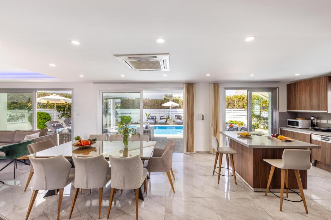 Protaras Villa | Fig Tree Bay Residences 3-Jacuzzi-Hotub -Pool