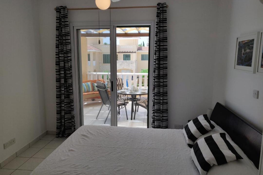 Polis House | Cyprus-2 bedrooms both ensuite pool patios wifi