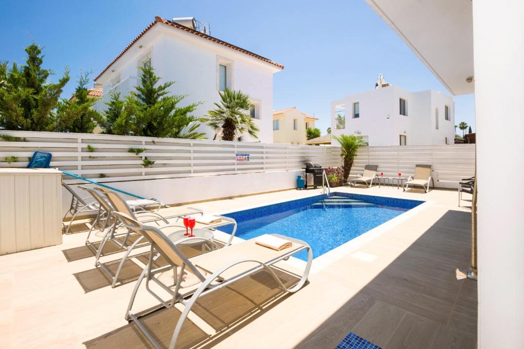 Pernera Villa | Villa Blue Sky