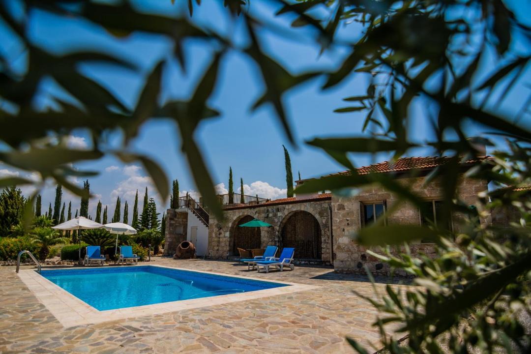 Simou Villa | Gujadani Villa