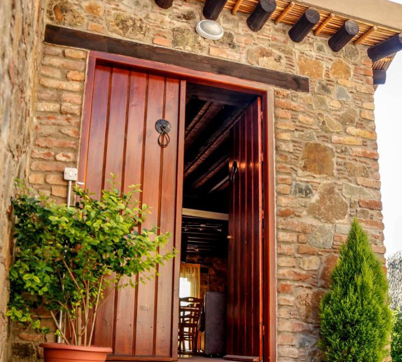 Politiko House | Farmakas Living