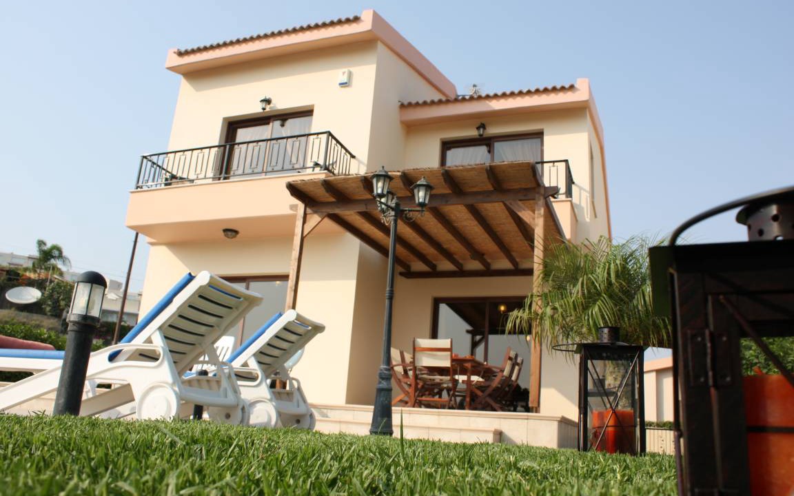 Photo of Buildings in Pissouri