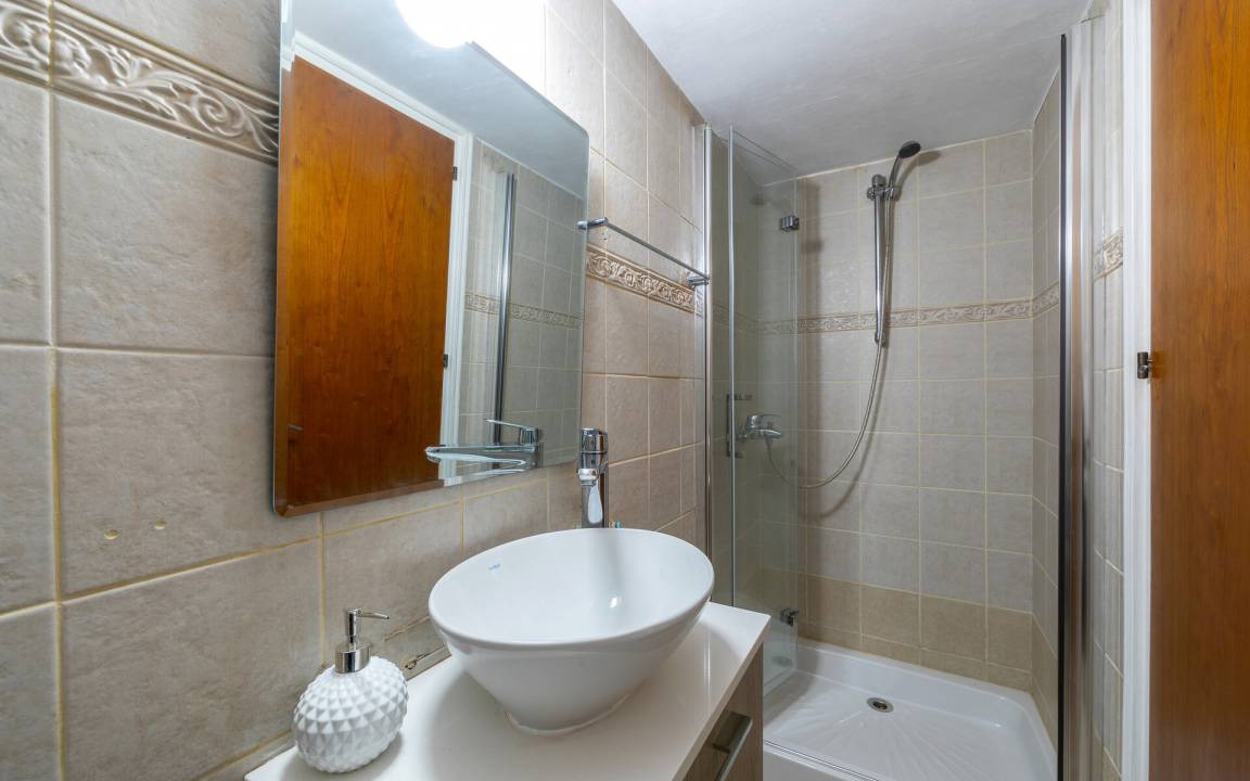 Photo of Bathroom in Meneou