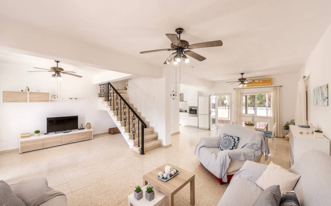 Photo of Livingroom in Ayia Thekla