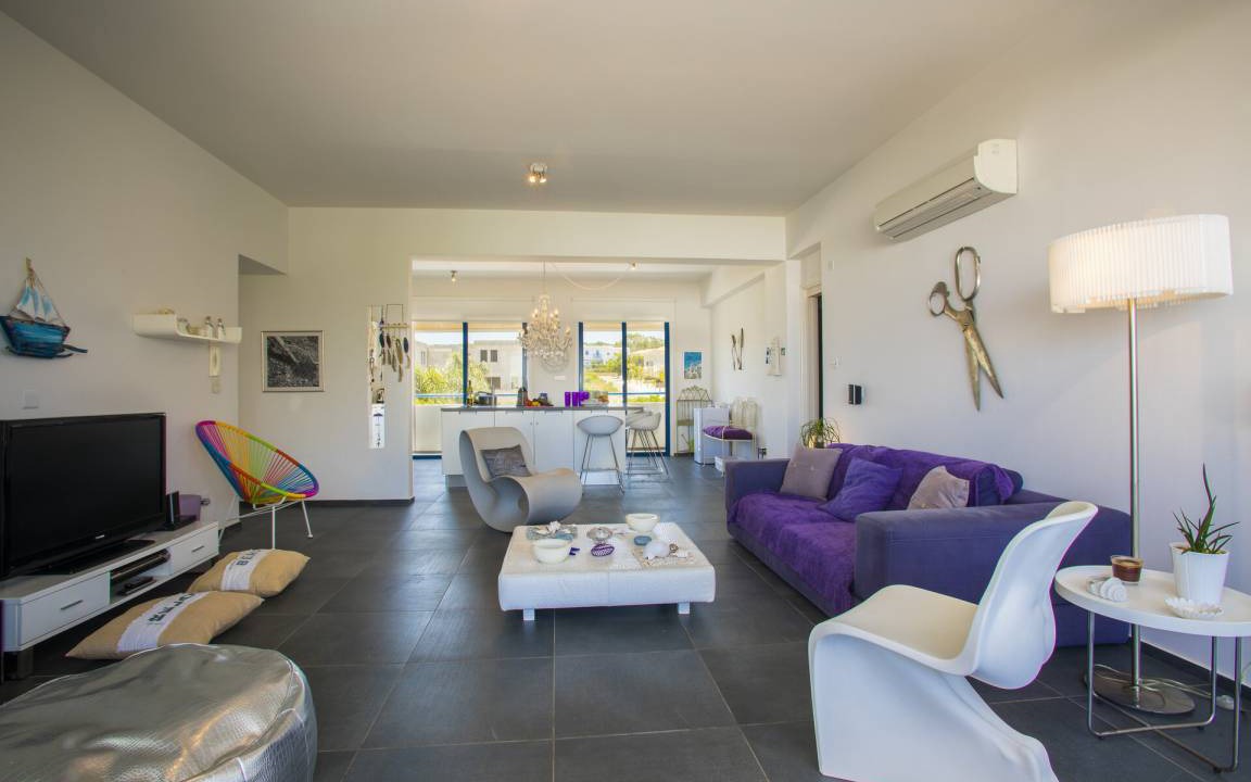 Photo of Livingroom in Cape Greko