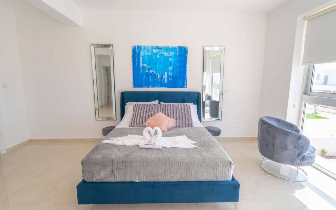 Photo of Bedroom in Peyia Town