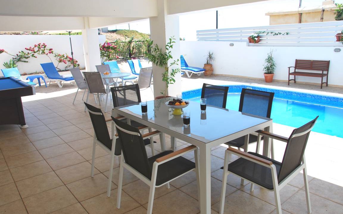 Photo of Others in Pomos