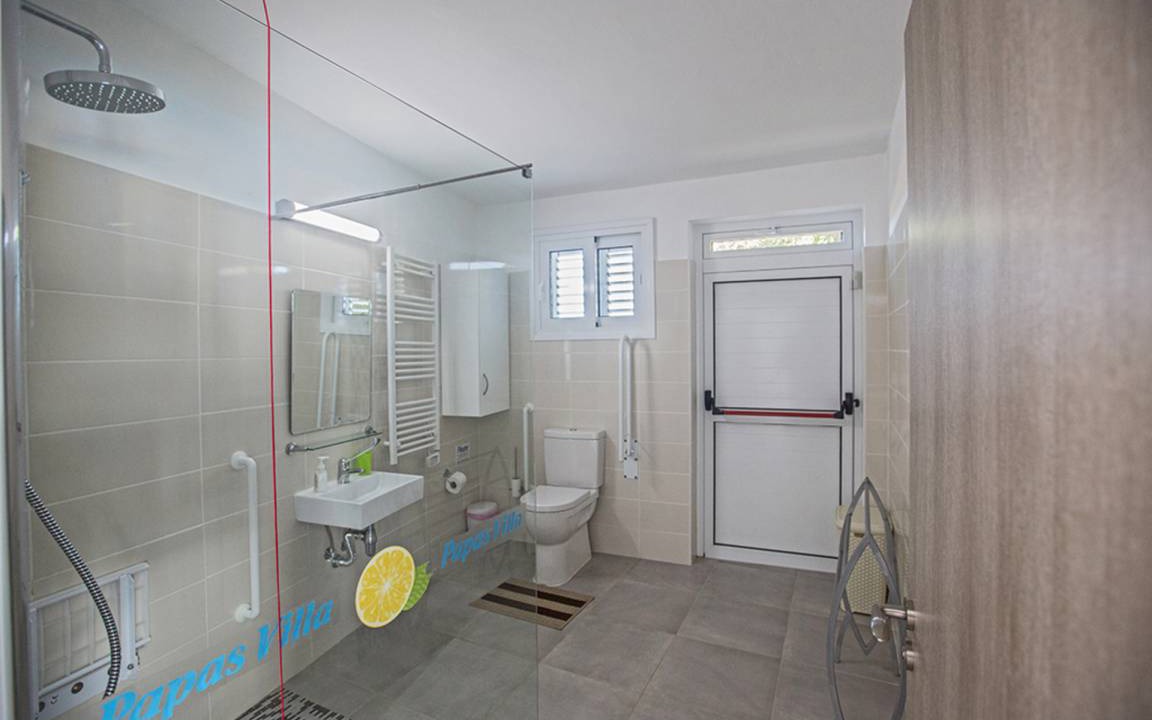 Photo of Bathroom in Paralimni