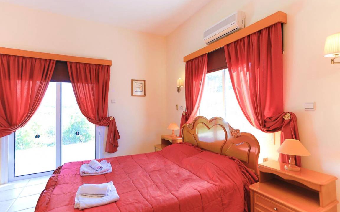 Photo of Bedroom in Latchi