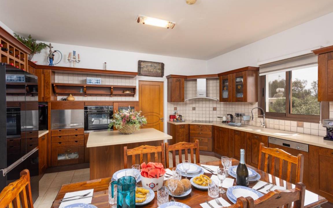 Photo of Livingroom in Pomos
