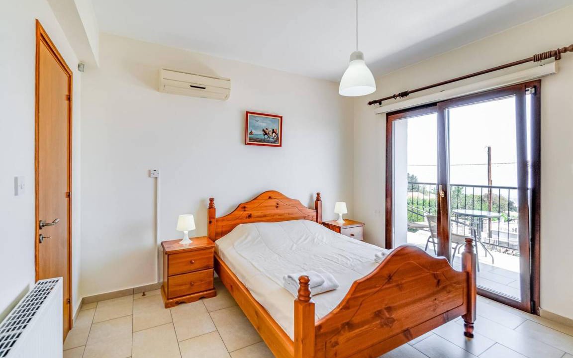 Photo of Bedroom in Droushia