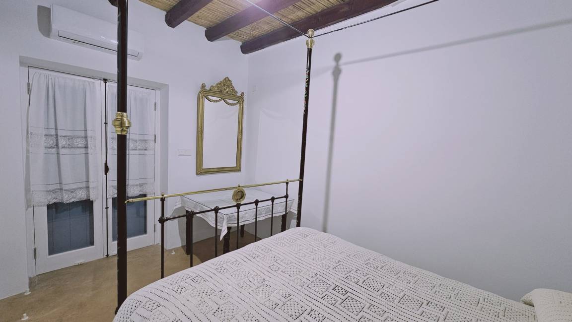 Photo of Bedroom in Droushia