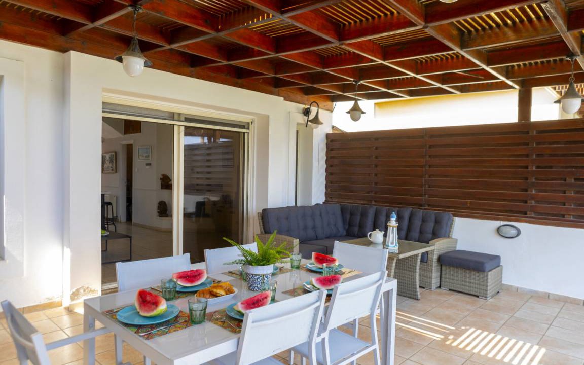 Photo of Patio Balcony in Meneou