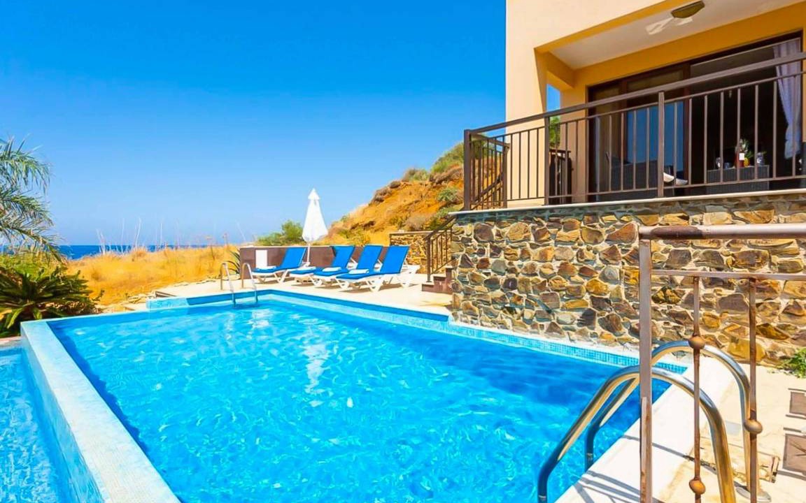 Photo of Others in Pomos