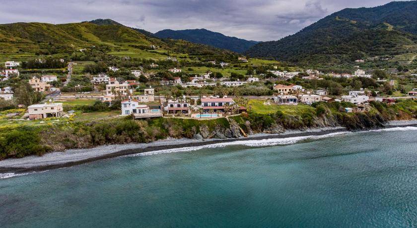 Photo of Others in Pomos