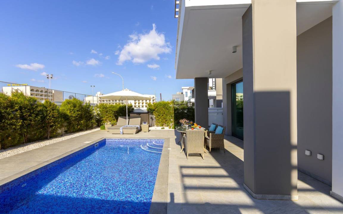 Photo of Outdoor in Pernera