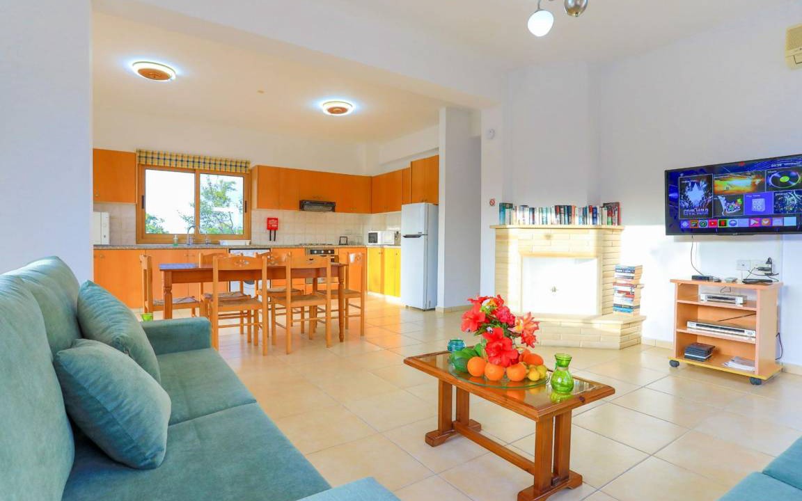 Photo of Livingroom in Latchi