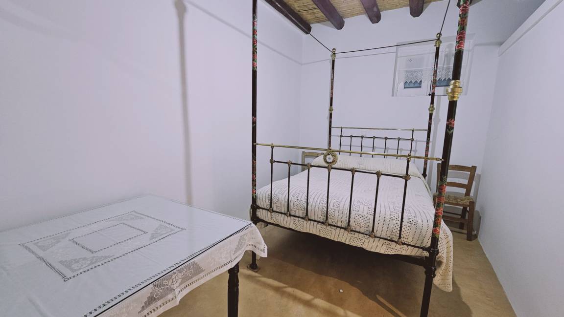 Photo of Bedroom in Droushia