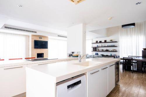 Photo of Kitchen in Pervolia