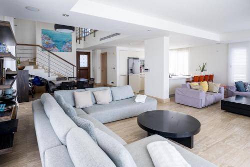 Photo of Livingroom in Pervolia