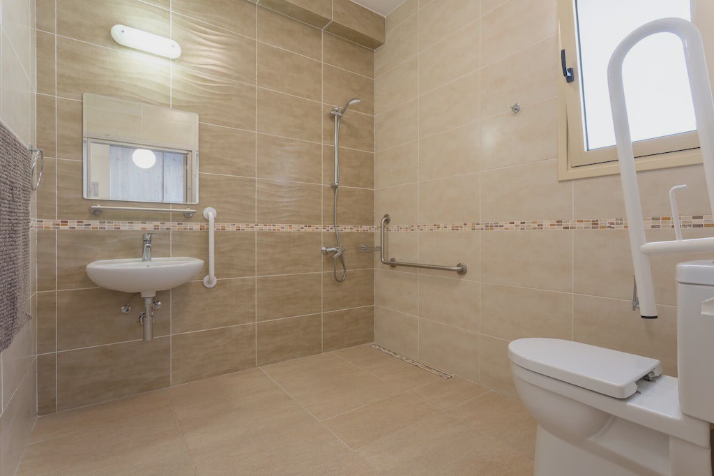 Photo of Bathroom in Pano Arodhes