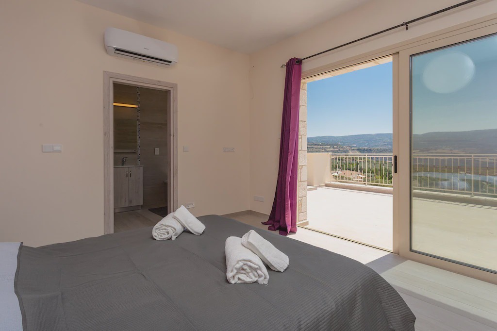 Photo of Bedroom in Pano Arodhes