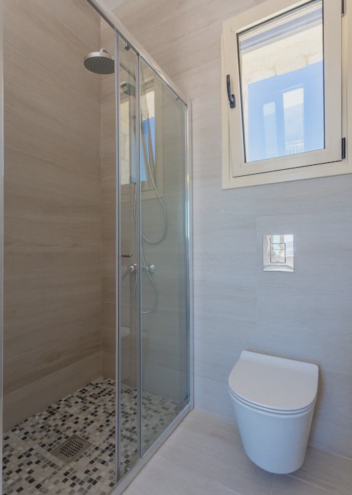 Photo of Bathroom in Pano Arodhes