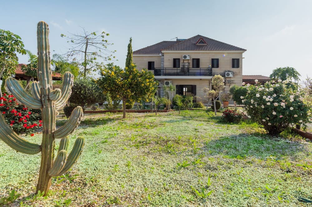 Photo of Outdoor in Ypsonas