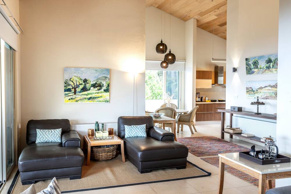 Photo of Livingroom in Prodromos