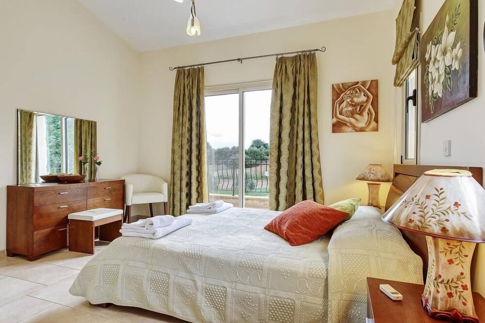 Photo of Bedroom in Latchi