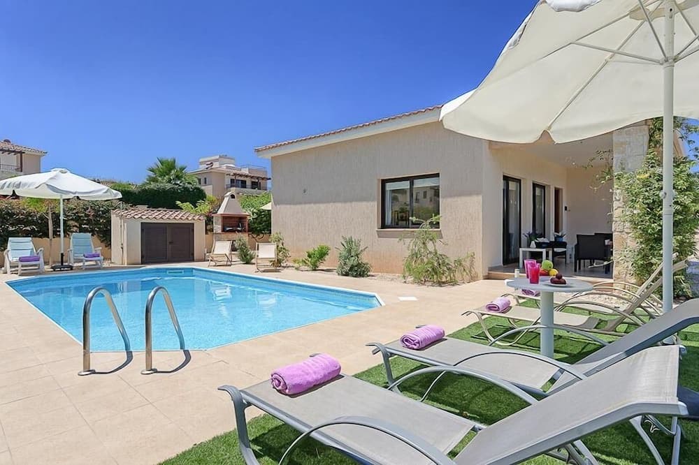 Photo of Outdoor in Latsi