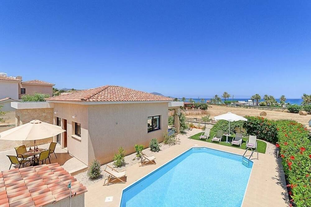 Photo of Outdoor in Latsi