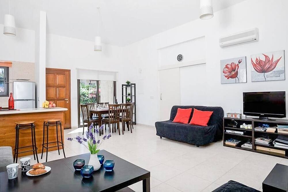 Photo of Livingroom in Latsi