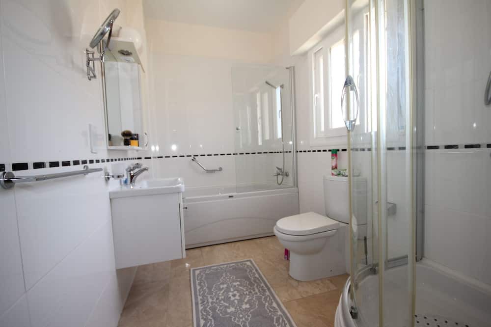 Photo of Bathroom in Kyrenia District